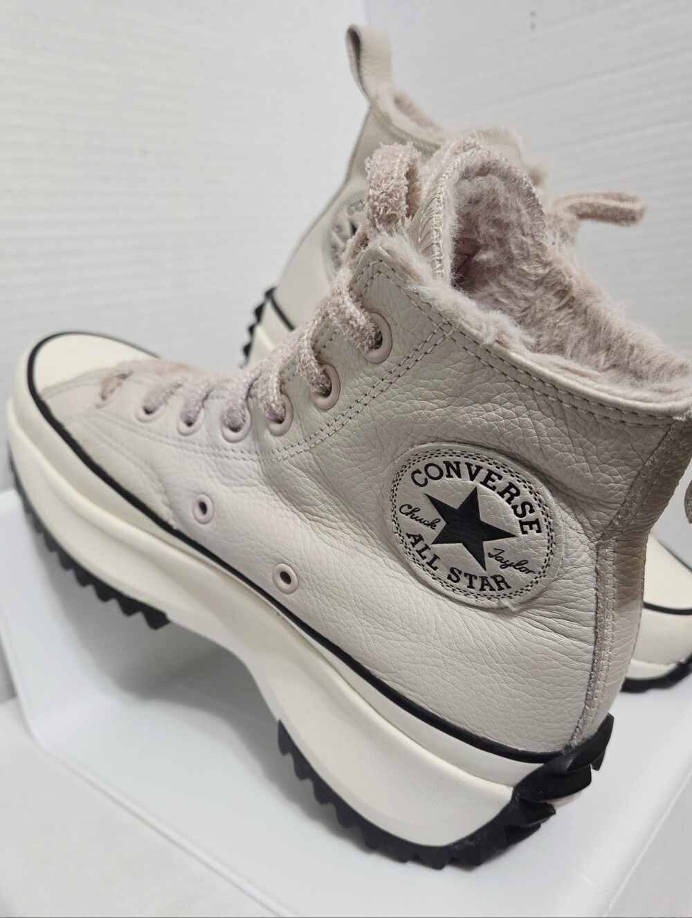 Converse Run Star Hike Hi Fur Lined Soft Pink/Beige Leather Sneakers 7 - Picture 4 of 13